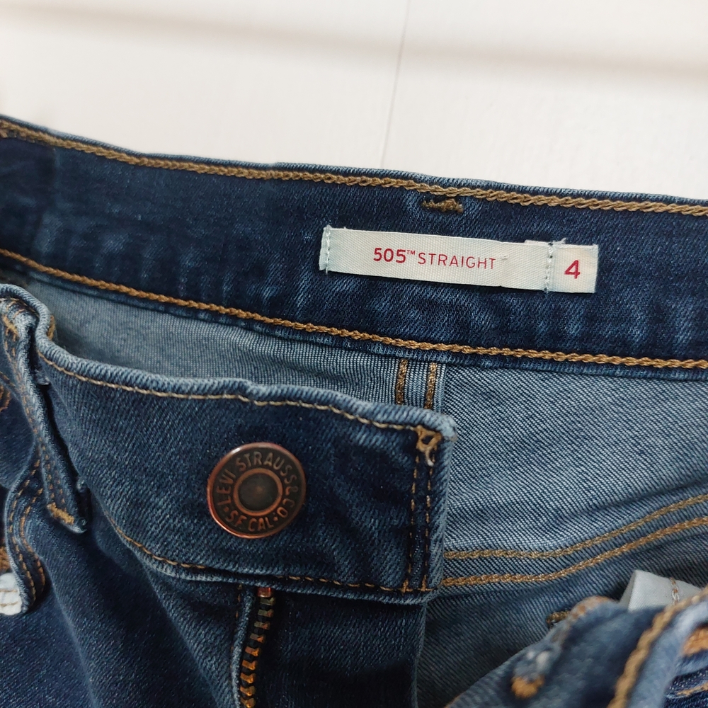 Levi's Women's Dark Blue Straight Leg Jeans